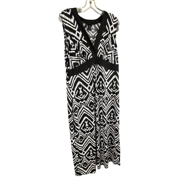 EN FOCUS  woman’s size 16 W 95% polyester 100% spandex, Black and white Maxi dre - Picture 1 of 16